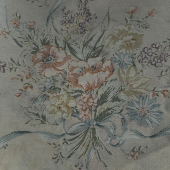 Vintage King Pillowcase Floral Pequot - Picture 3 of 4